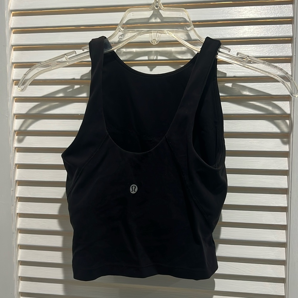 Black lululemon sports bra size 0